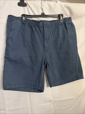 Men's Goodfellows Elastic Waist Navy Shorts in an XL